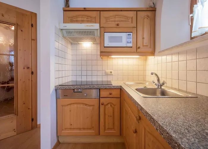 لانداوس غومبولد نيوستيف ام ستوبيتا