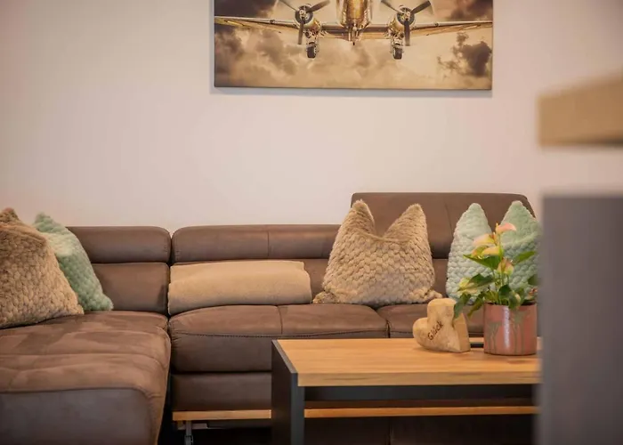 لانداوس غومبولد * نيوستيف ام ستوبيتا